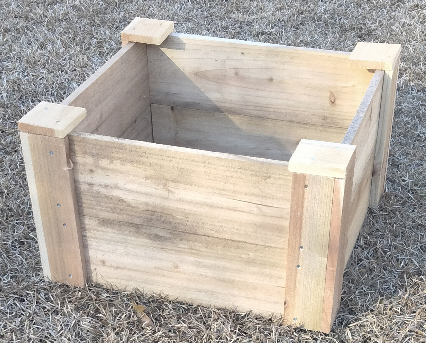 Mailbox  (18"L x 18"W x 11"D)